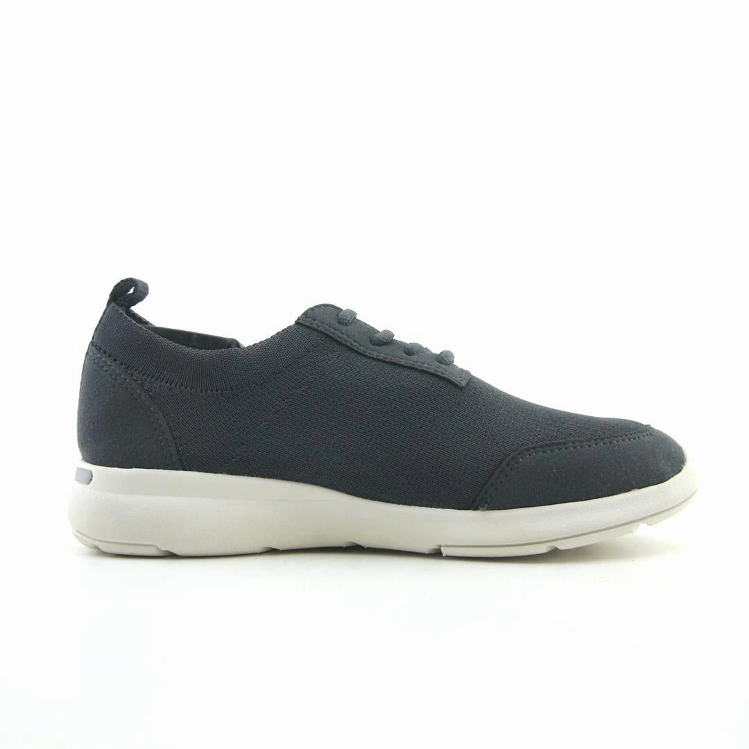 AMERICAN BRAND . stylish walking shoe photos