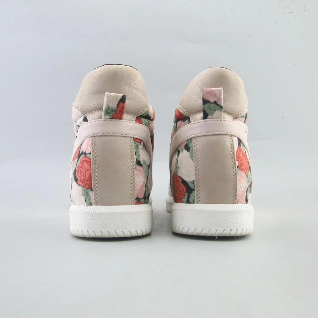 AMERICAN BRAND . stylish walking shoe photos