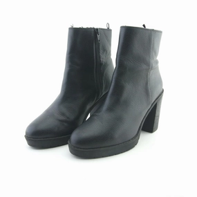 AMERICAN BRAND . American everyday footwear