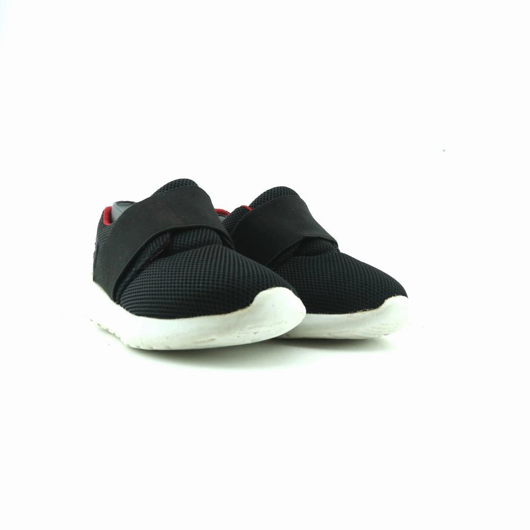 AMERICAN BRAND . stylish walking shoe photos