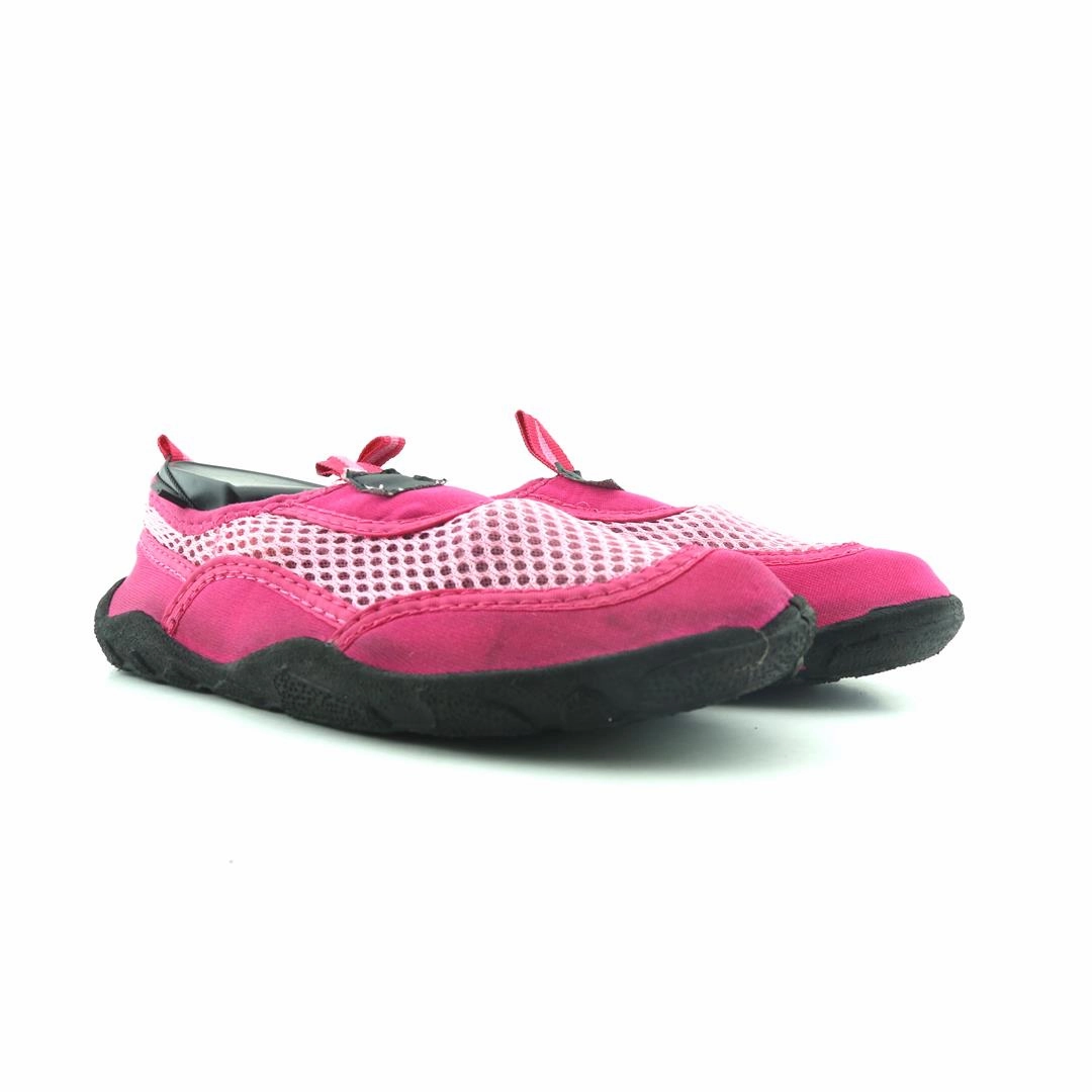 AMERICAN BRAND . stylish walking shoe photos