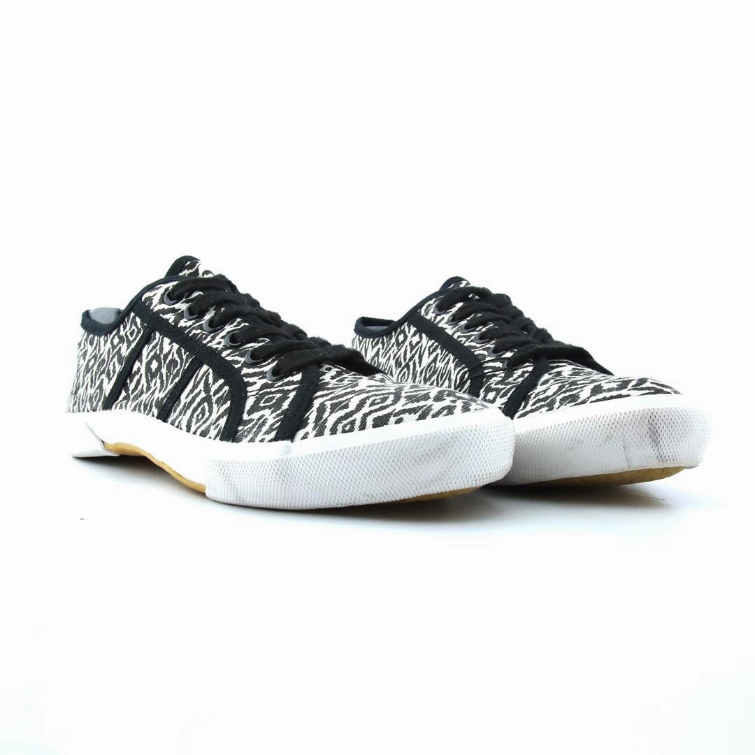 AMERICAN BRAND . stylish walking shoe photos