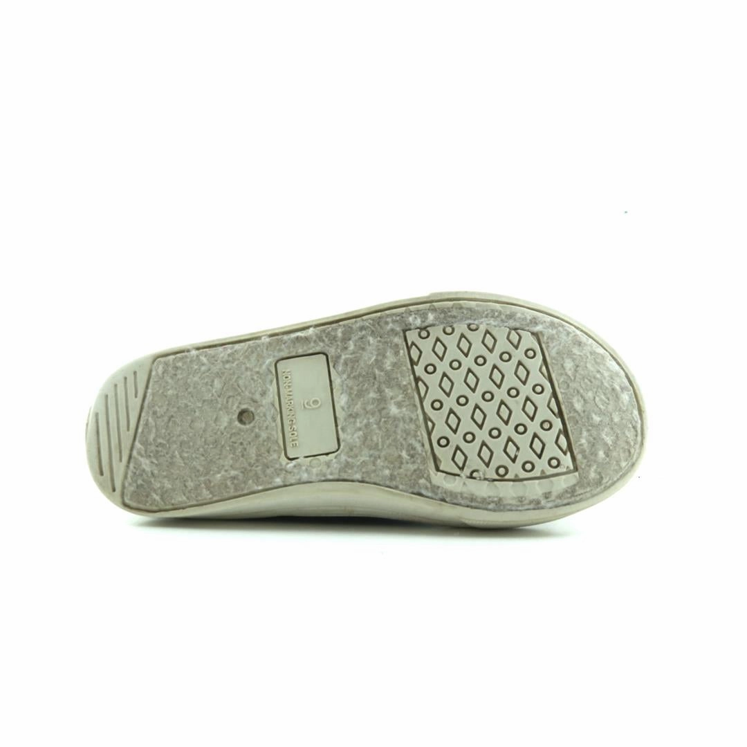 AMERICAN BRAND . stylish walking shoe photos