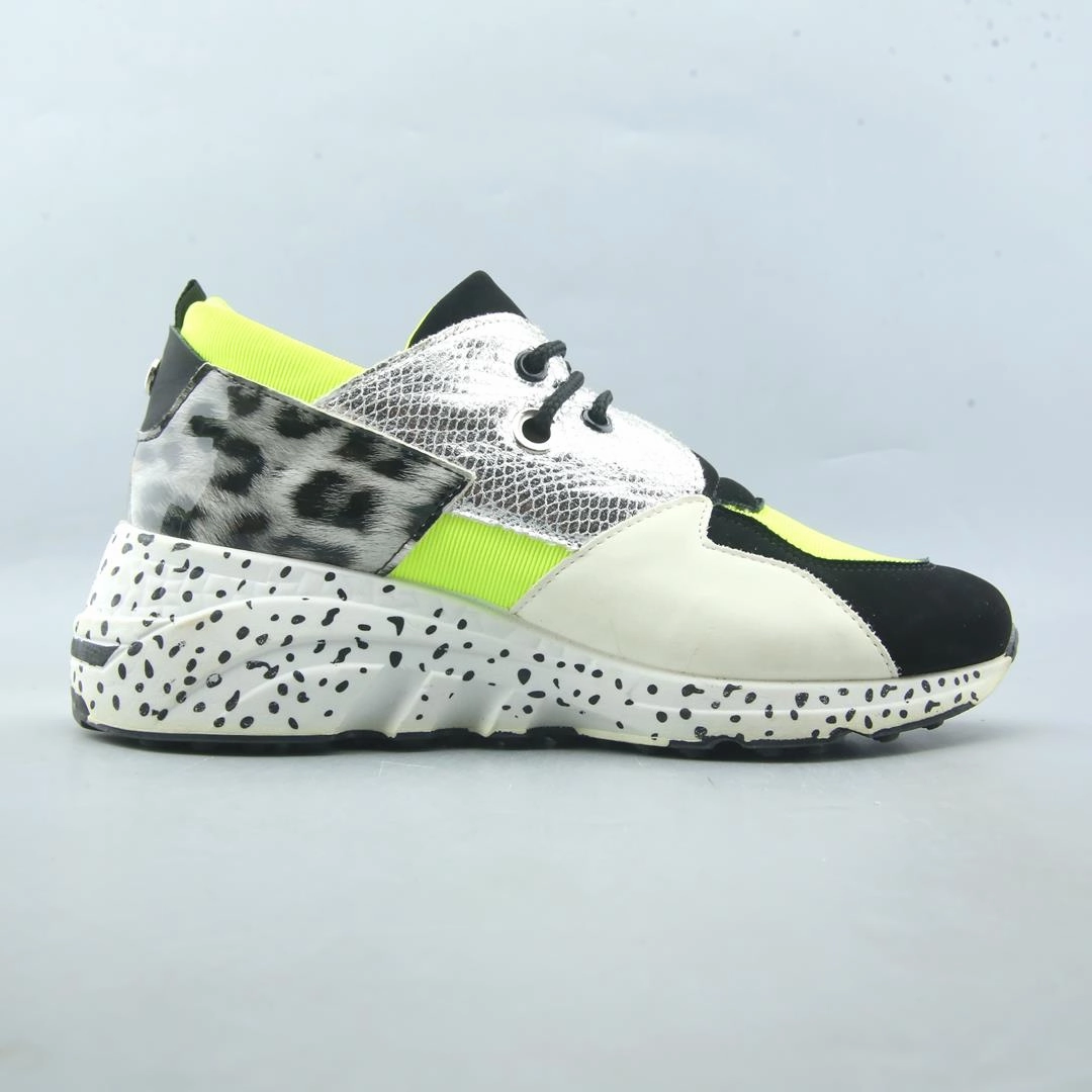 AMERICAN BRAND . stylish walking shoe photos