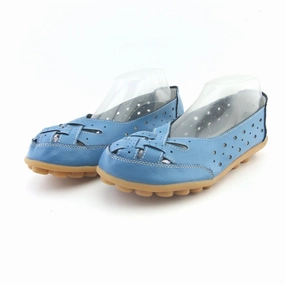 AMERICAN BRAND . American everyday footwear