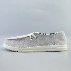 AMERICAN BRAND . American everyday footwear