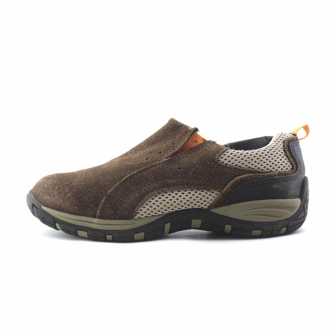 AMERICAN BRAND . American everyday footwear