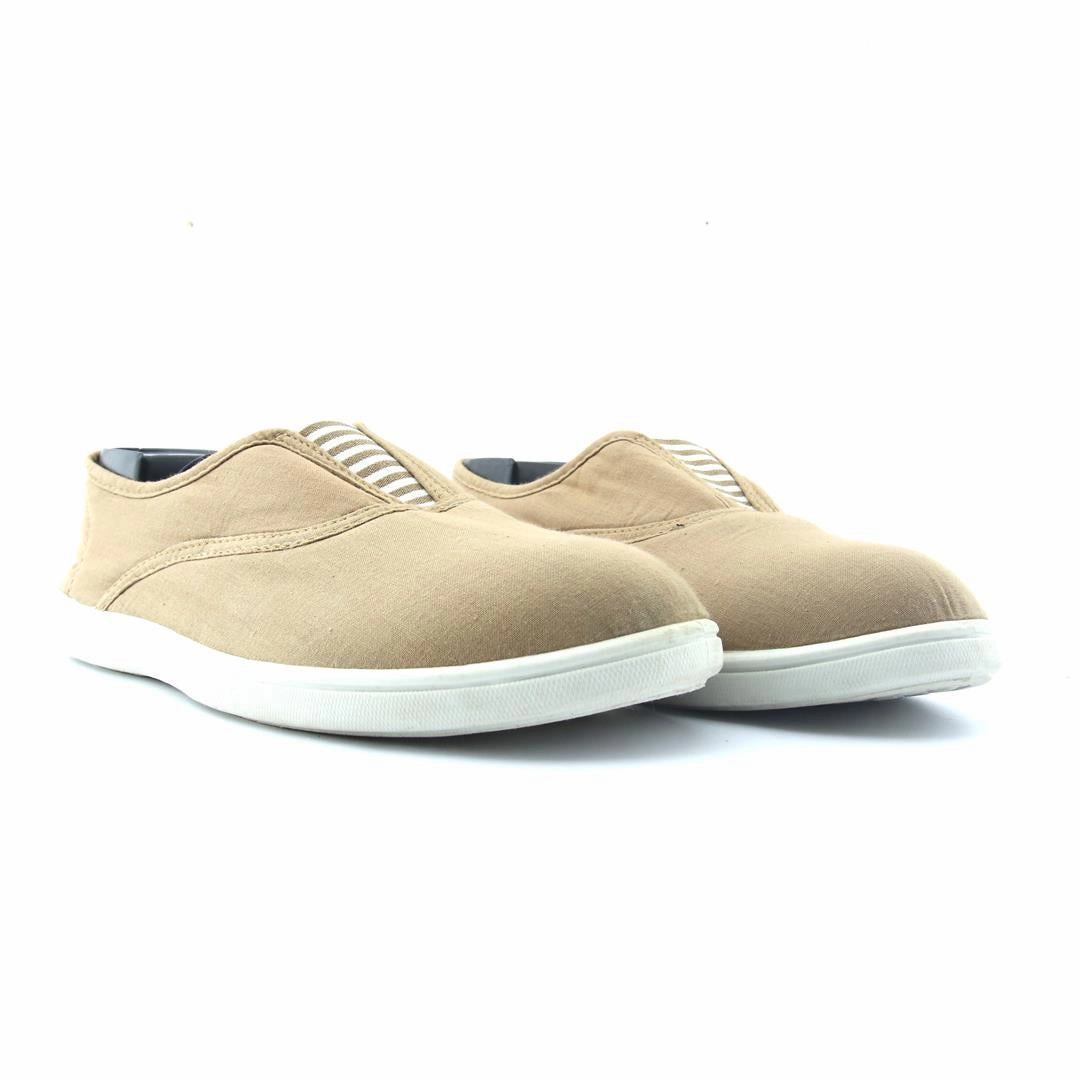 AMERICAN BRAND . stylish walking shoe photos
