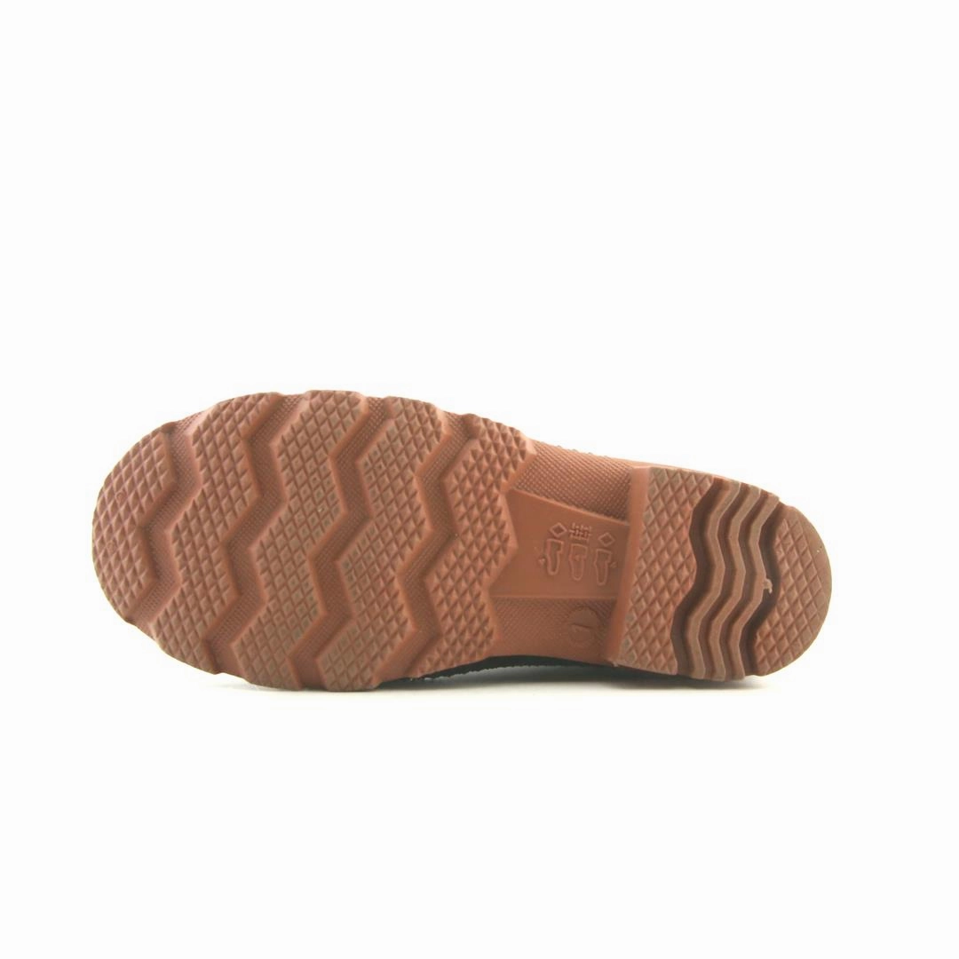 AMERICAN BRAND . stylish walking shoe photos
