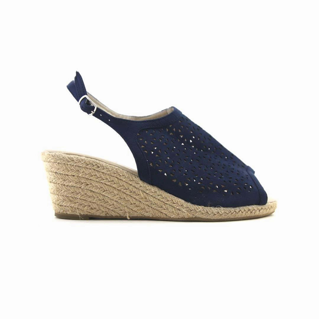 AMERICAN BRAND . stylish walking shoe photos