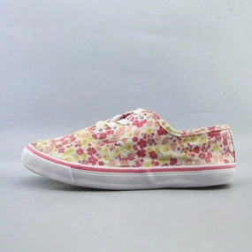 AMERICAN BRAND . American everyday footwear
