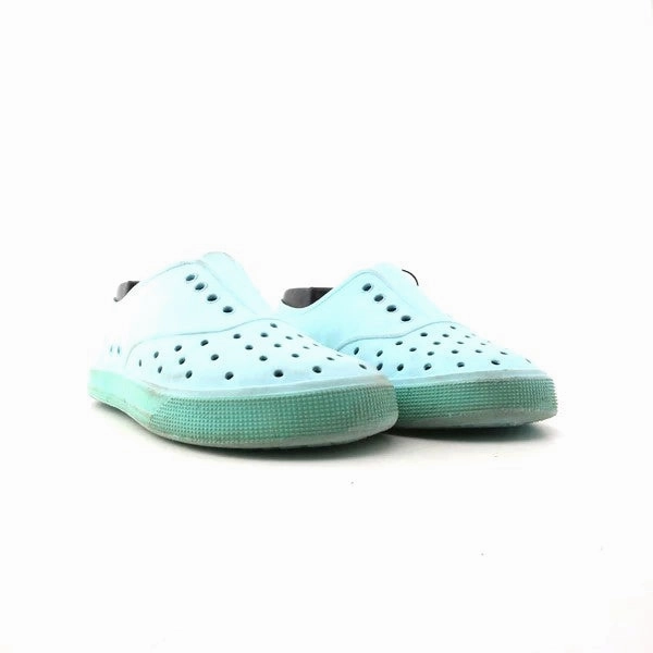 AMERICAN BRAND . stylish walking shoe photos