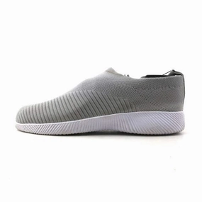 AMERICAN BRAND . American everyday footwear