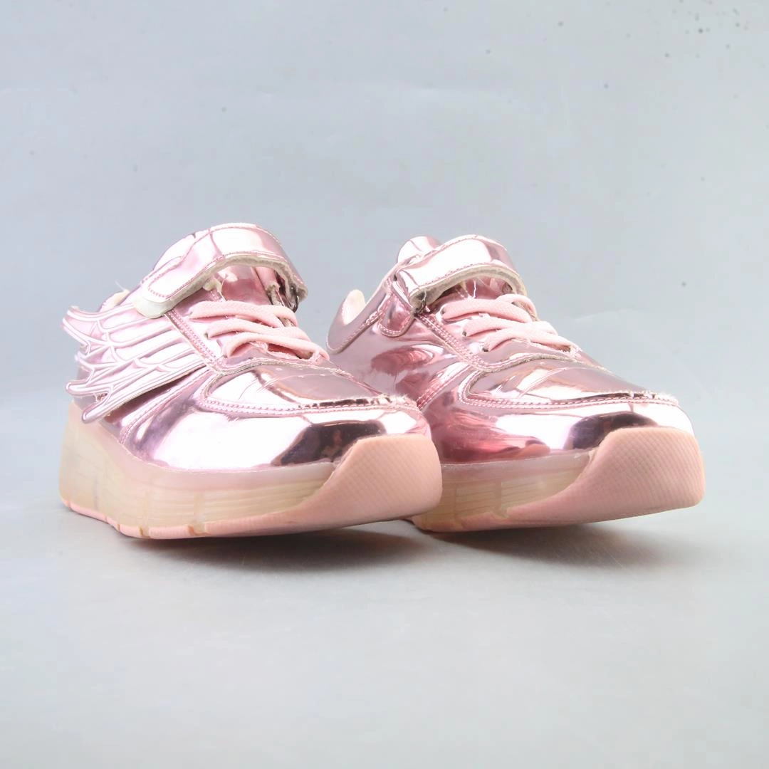 AMERICAN BRAND . stylish walking shoe photos