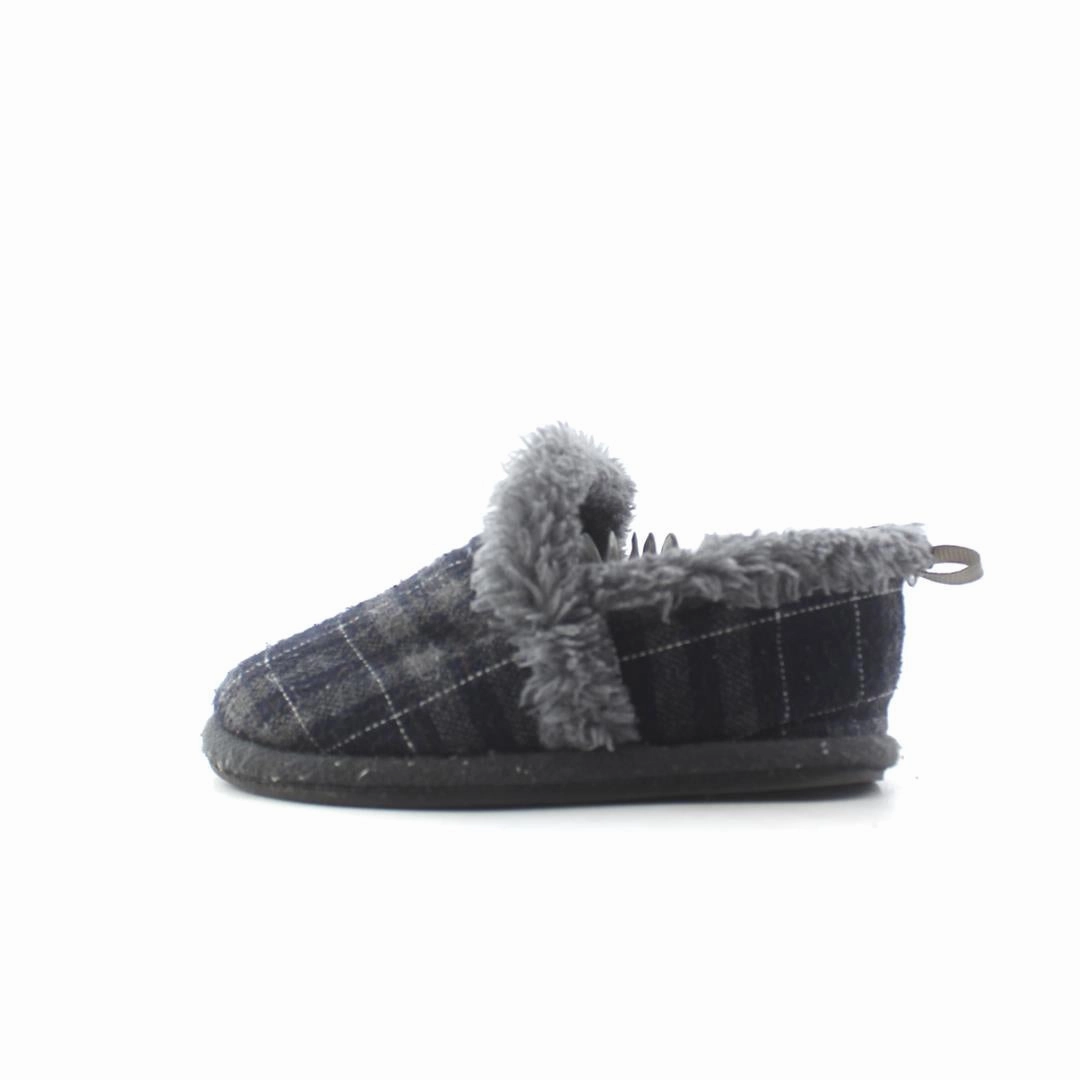 AMERICAN BRAND . American everyday footwear