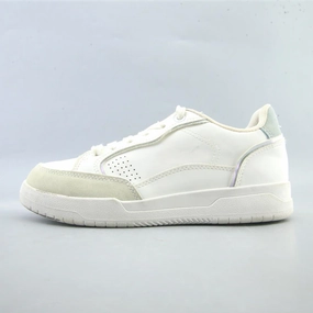 AMERICAN BRAND . American everyday footwear