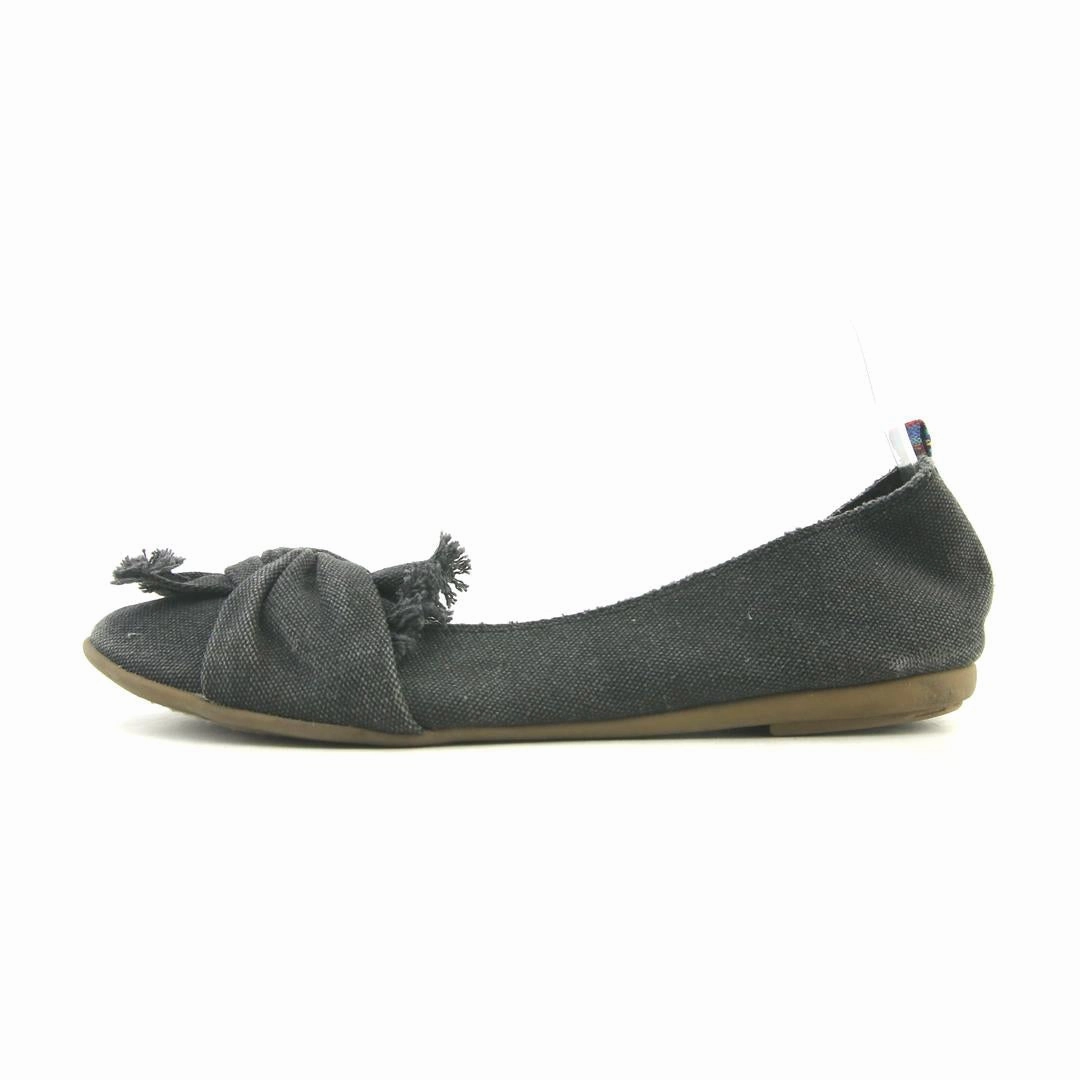 AMERICAN BRAND . stylish walking shoe photos