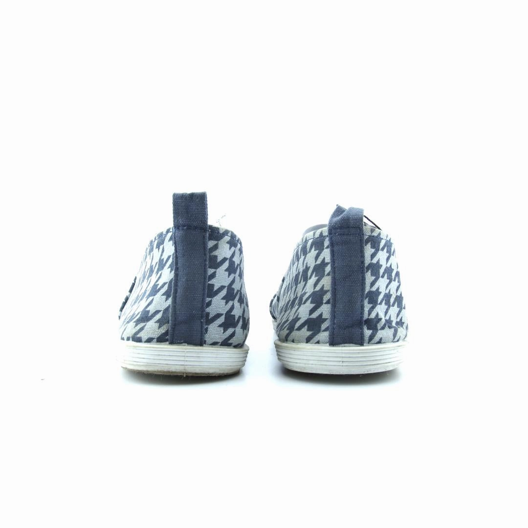 AMERICAN BRAND . stylish walking shoe photos