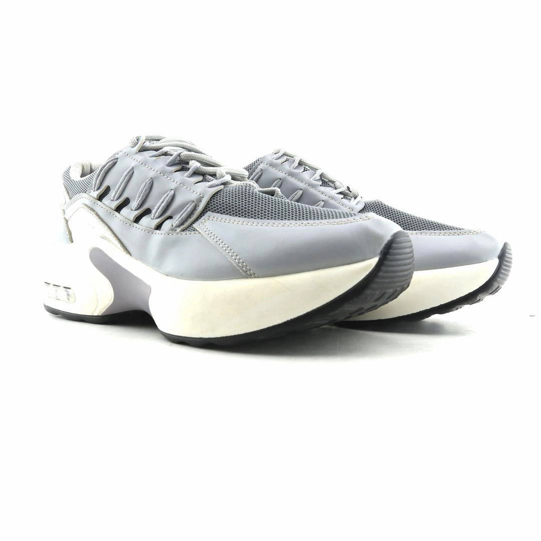 AMERICAN BRAND . stylish walking shoe photos
