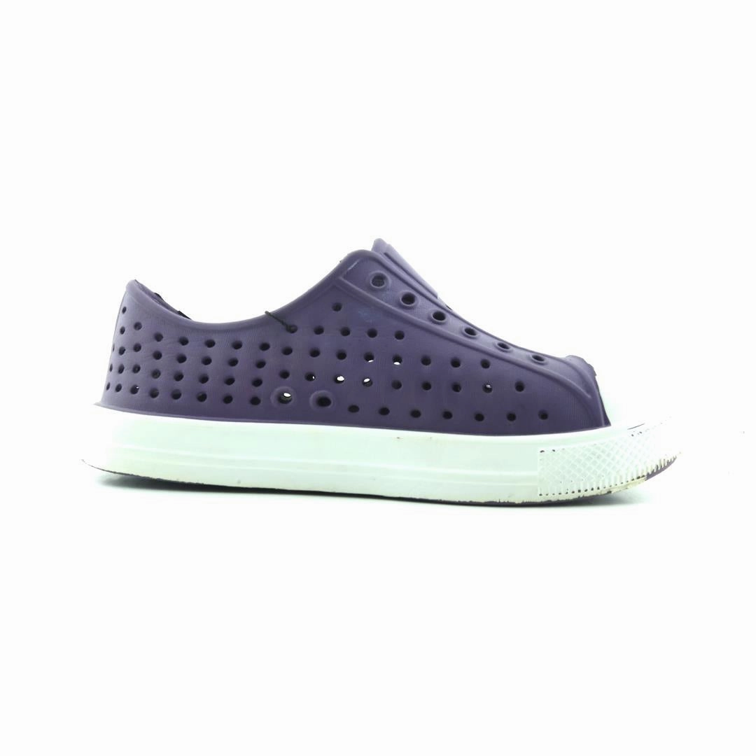 AMERICAN BRAND . stylish walking shoe photos