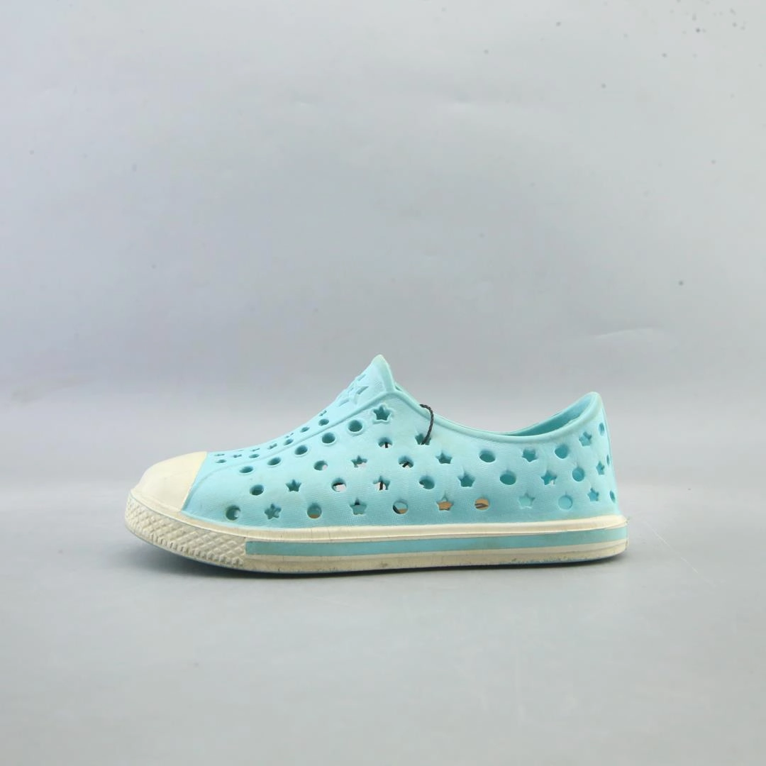 AMERICAN BRAND . stylish walking shoe photos