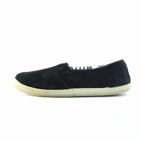 AMERICAN BRAND . American everyday footwear