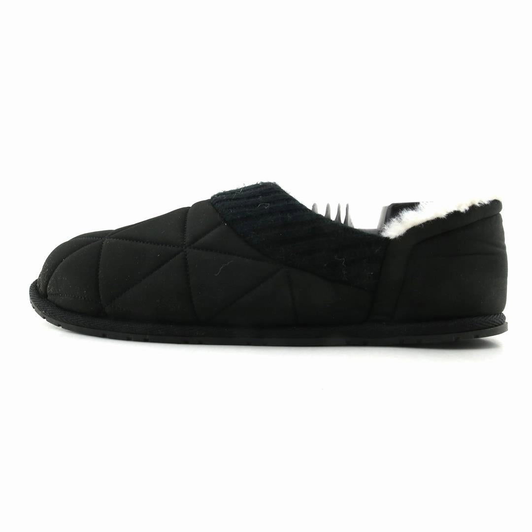 AMERICAN BRAND . American everyday footwear