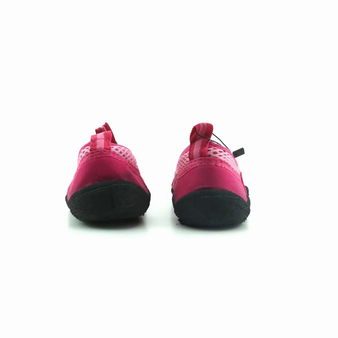 AMERICAN BRAND . stylish walking shoe photos