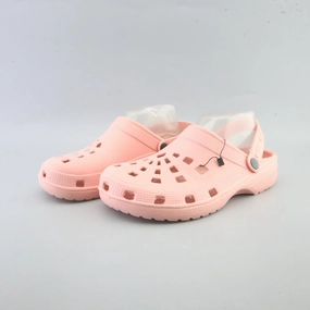 AMERICAN BRAND . American everyday footwear