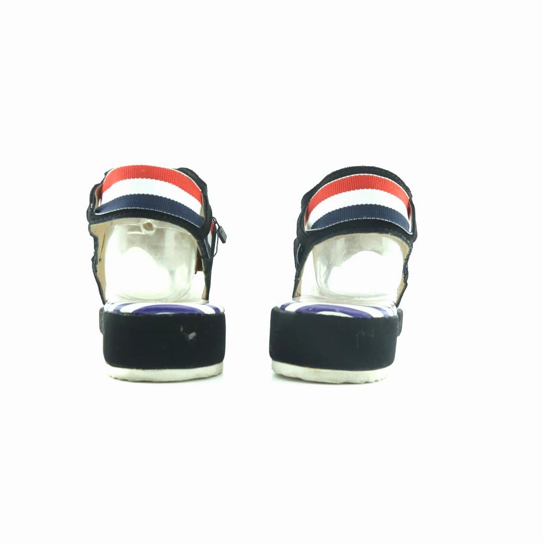 AMERICAN BRAND . stylish walking shoe photos