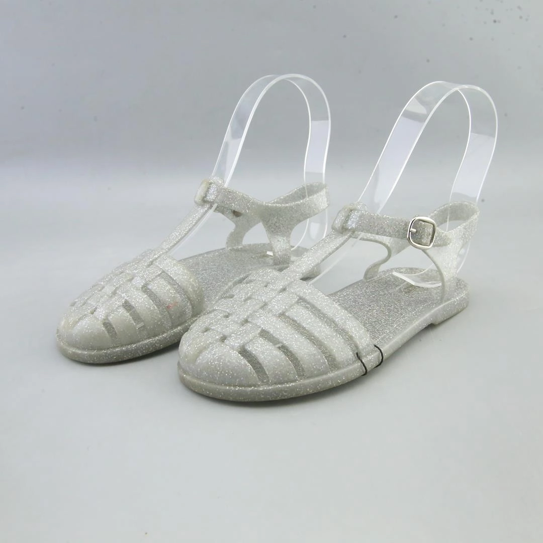 AMERICAN BRAND . American everyday footwear
