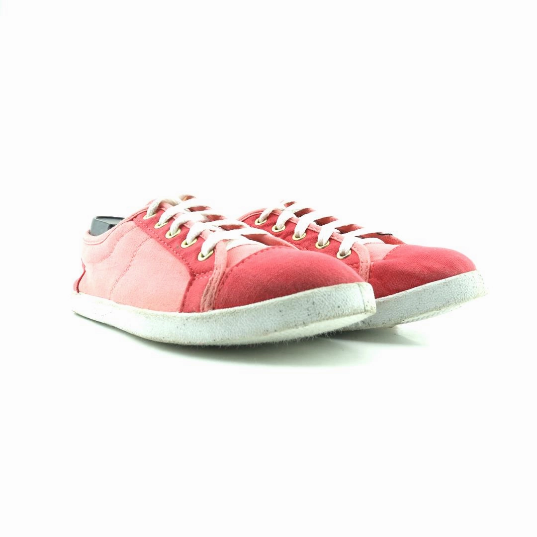 AMERICAN BRAND . stylish walking shoe photos