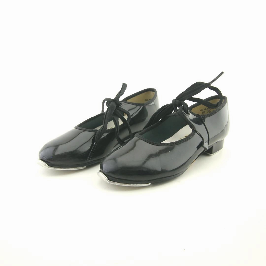 AMERICAN BRAND . American everyday footwear