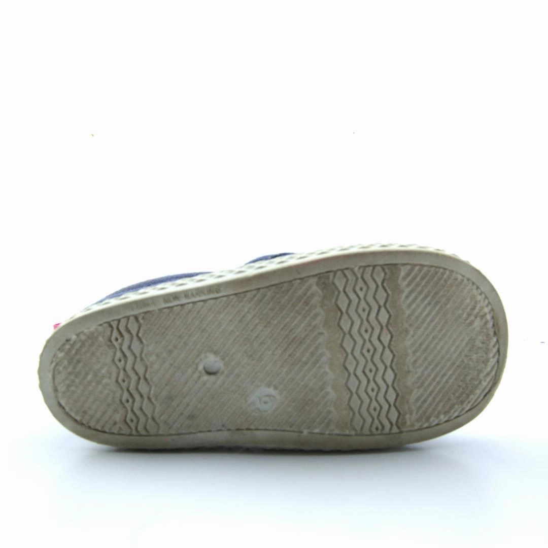 AMERICAN BRAND . stylish walking shoe photos