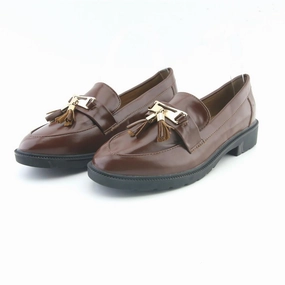 AMERICAN BRAND . American everyday footwear
