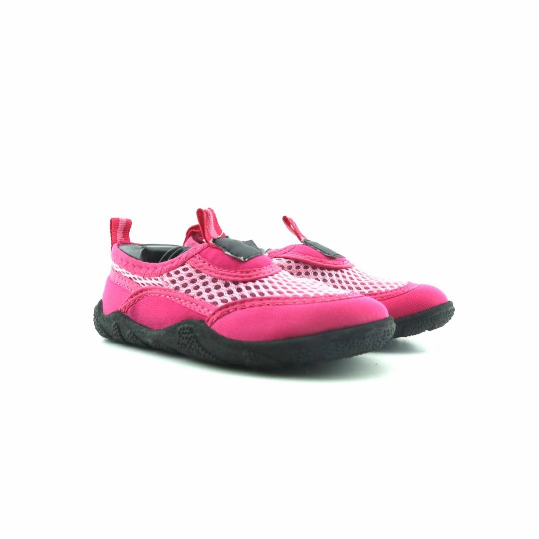 AMERICAN BRAND . stylish walking shoe photos