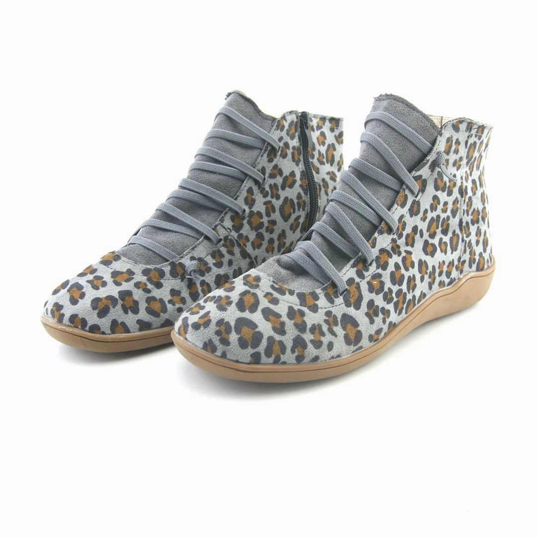 AMERICAN BRAND . American everyday footwear
