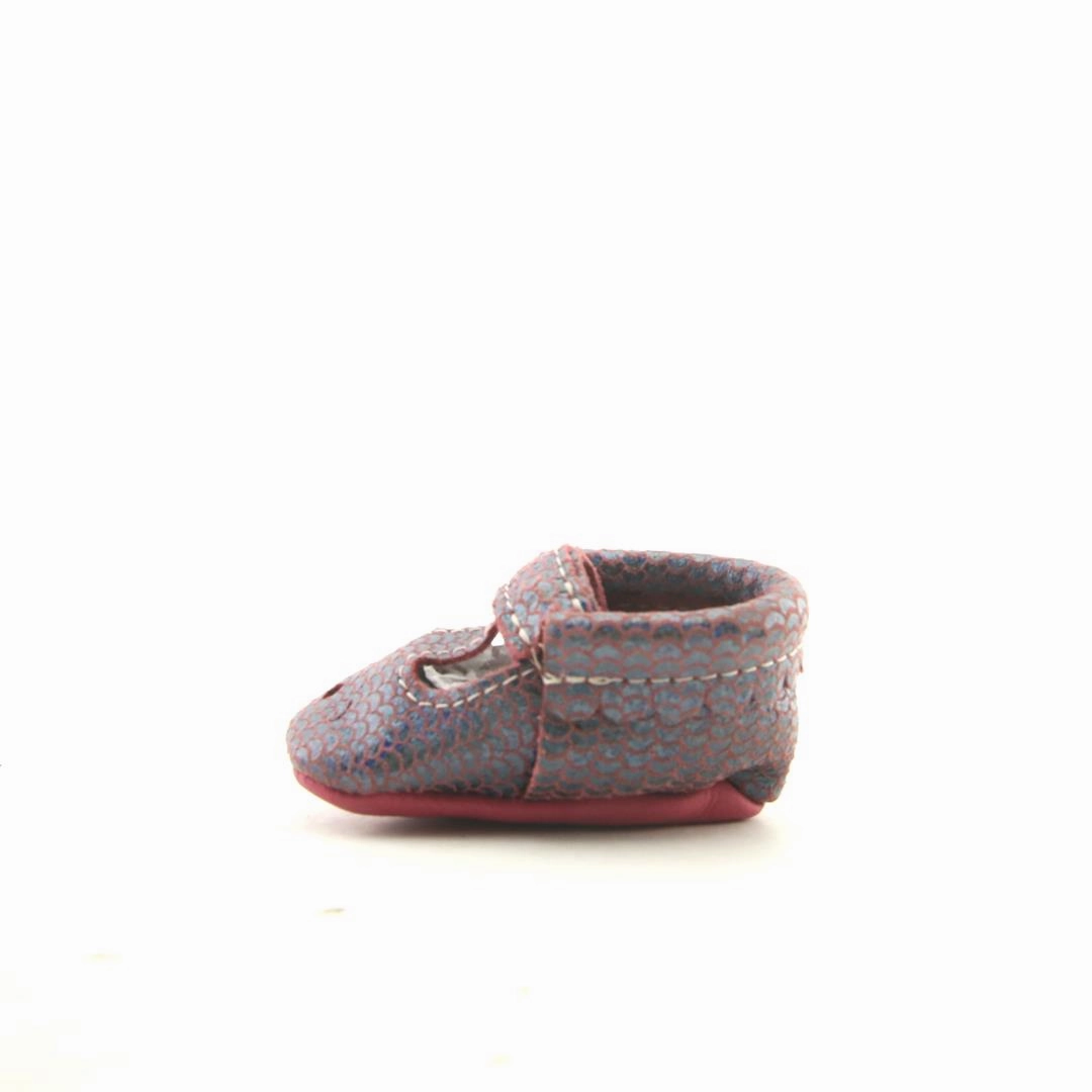 AMERICAN BRAND . stylish walking shoe photos