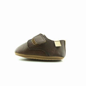 AMERICAN BRAND . American everyday footwear