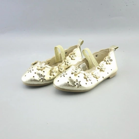 AMERICAN BRAND . American everyday footwear