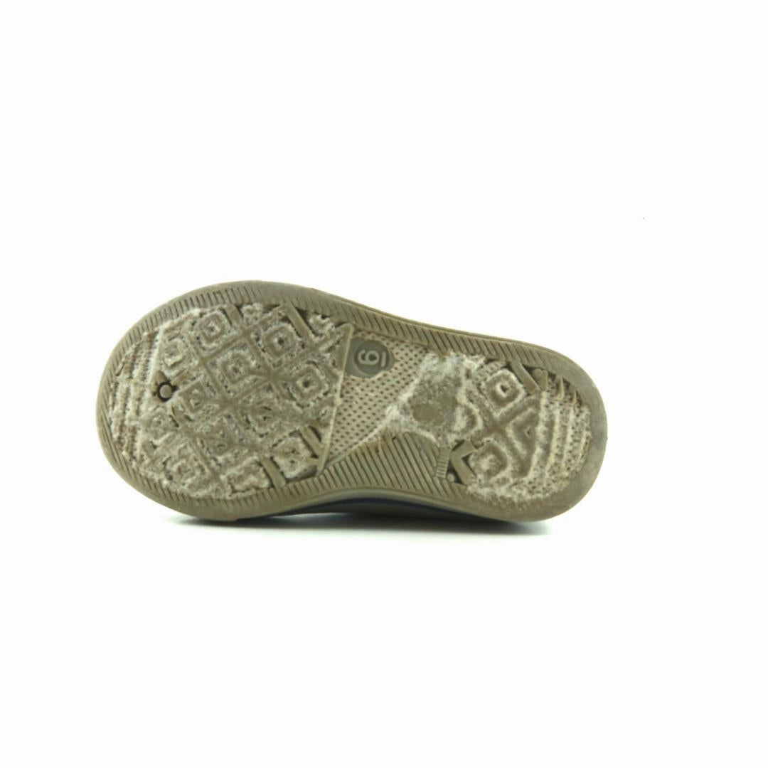 AMERICAN BRAND . stylish walking shoe photos