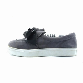 AMERICAN BRAND . American everyday footwear