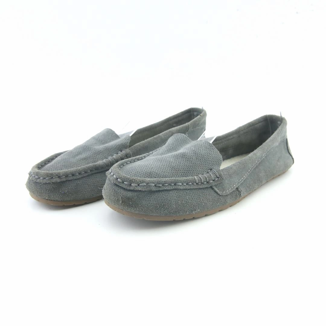 AMERICAN BRAND . American everyday footwear