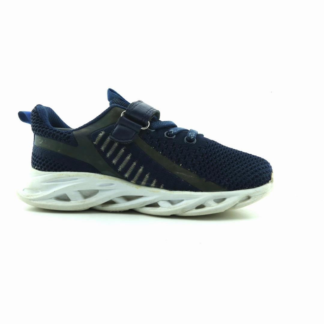 AMERICAN BRAND . stylish walking shoe photos