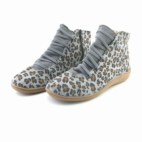 AMERICAN BRAND . American everyday footwear