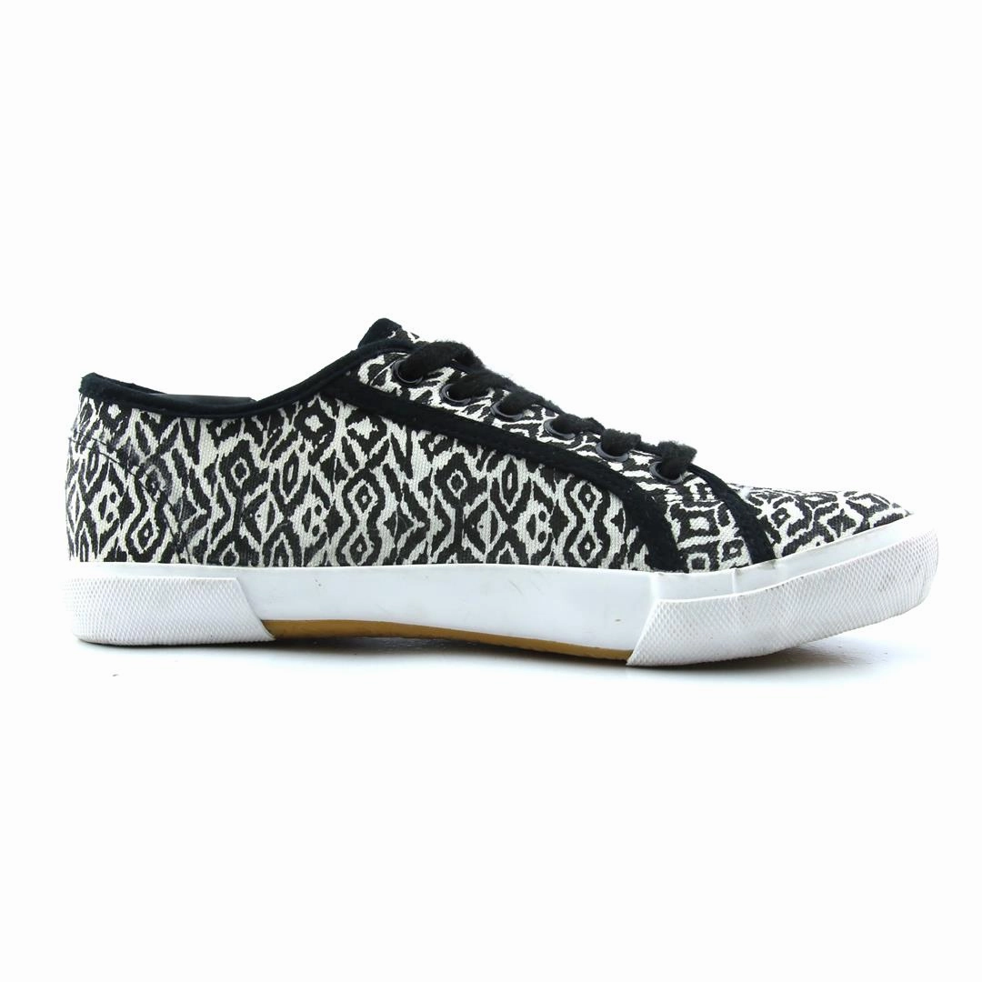 AMERICAN BRAND . stylish walking shoe photos