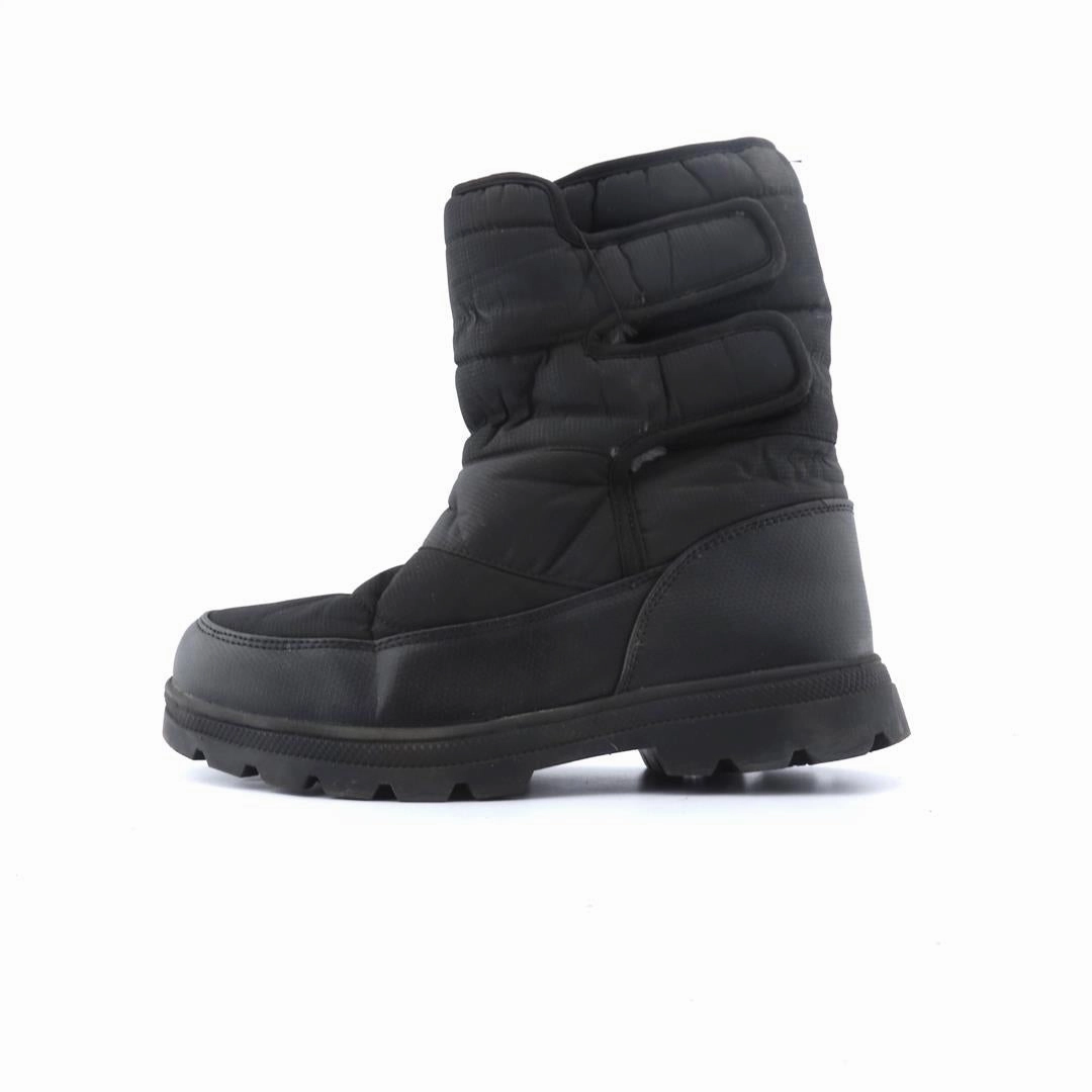 AMERICAN BRAND . American everyday footwear