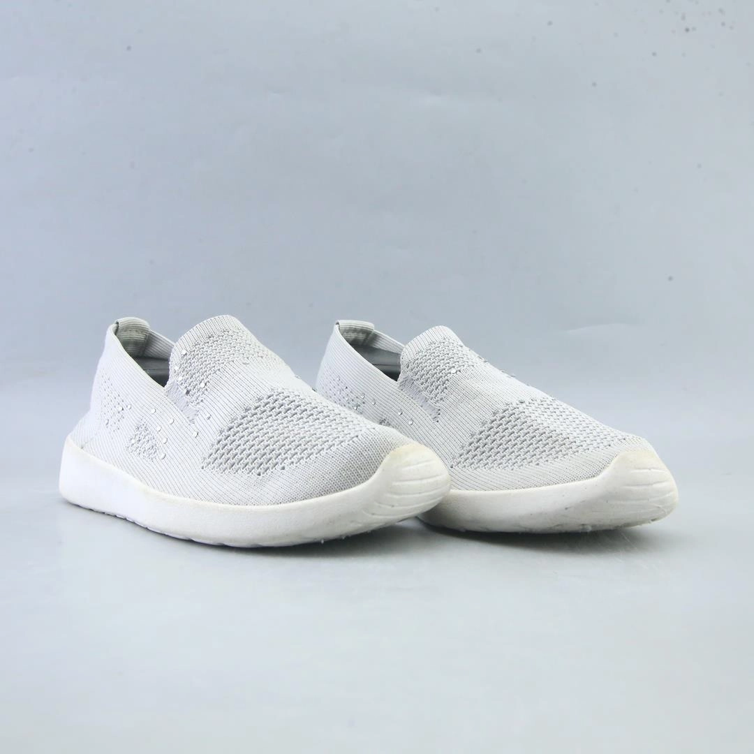AMERICAN BRAND . stylish walking shoe photos
