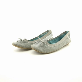 AMERICAN BRAND . American everyday footwear