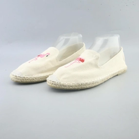 AMERICAN BRAND . American everyday footwear